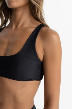 Women Rhythm Classic Crop Top