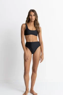 Women Rhythm Classic Crop Top