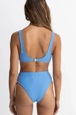 Women Rhythm Classic Crop Top