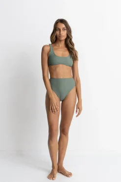 Women Rhythm Classic Crop Top